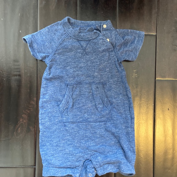 Bundle of 4 Uniqlo one piece - Picture 4 of 4